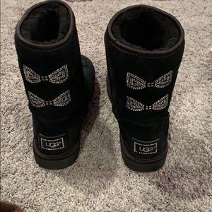 Black Ugg boots